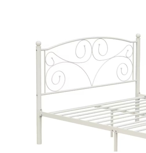 EIN KOMPLETTES METALLBETT
